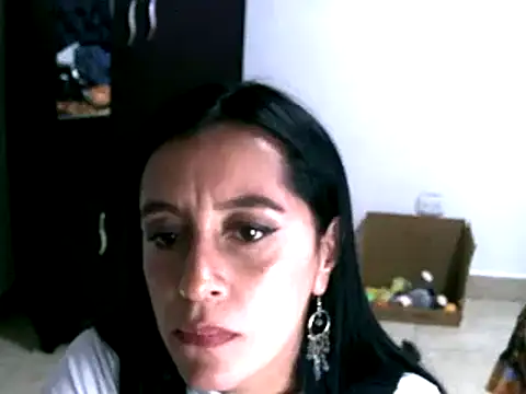 Snapshot of hailey85 chatting on 12-01-24, 09:59 hailey85 online show from 12-01-24, 09:59