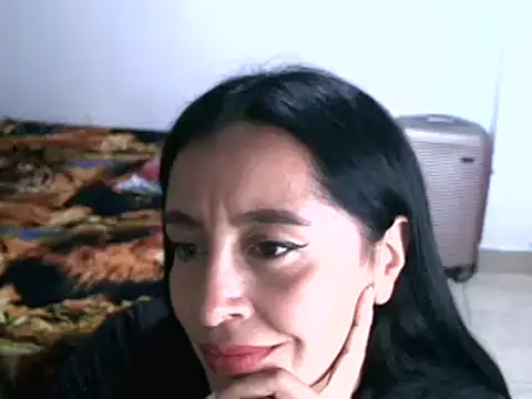 Snapshot of hailey85 chatting on 12-06-24, 09:46 hailey85 online show from 12-06-24, 09:46