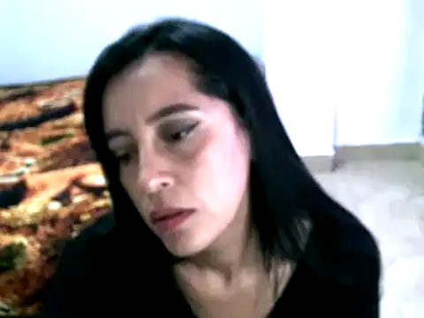 Snapshot of hailey85 chatting on 12-16-24, 08:16 hailey85 online show from 12-16-24, 08:16