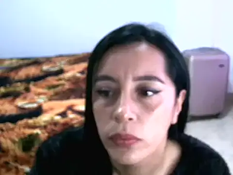 Snapshot of hailey85 chatting on 12-17-24, 07:37 hailey85 online show from 12-17-24, 07:37