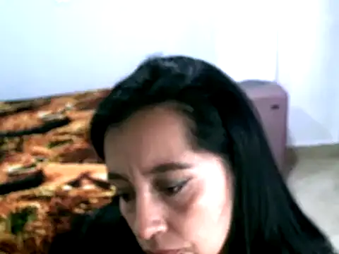 Snapshot of hailey85 chatting on 12-19-24, 08:44 hailey85 online show from 12-19-24, 08:44
