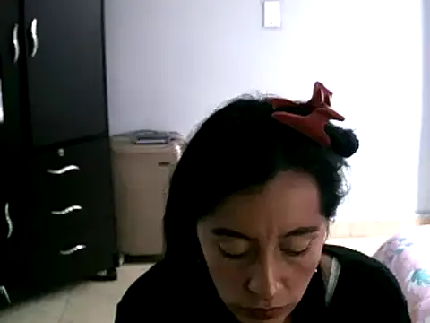 Snapshot of hailey85 chatting on 01-15-25, 05:58 hailey85 online show from 01-15-25, 05:58