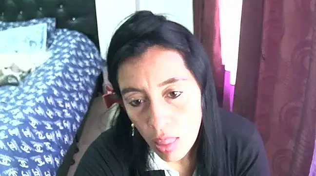 Snapshot of hailey85 chatting on 02-14-25, 07:44 hailey85 online show from 02-14-25, 07:44