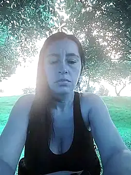 Snapshot of hailey85 chatting on 03-05-25, 01:06 hailey85 online show from 03-05-25, 01:06