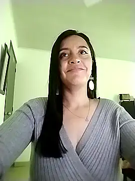 Snapshot of hailey85 chatting on 10-01-25, 08:37 hailey85 online show from 10-01-25, 08:37