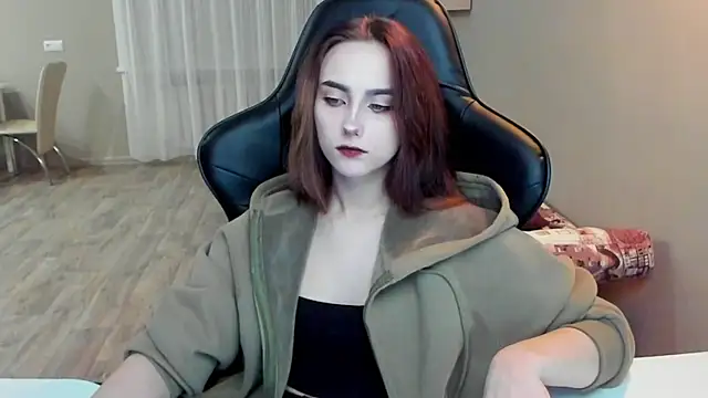 Snapshot of SilverDream chatting on 02-05-25, 04:36 SilverDream online show from 02-05-25, 04:36