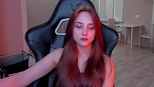 Snapshot of SilverDream chatting on 11-07-25, 09:26 SilverDream online show from 11-07-25, 09:26