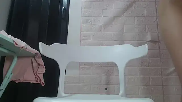 Snapshot of Full_Fist chatting on 02-23-25, 01:42 Full Fist online show from 02-23-25, 01:42