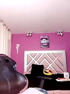 Snapshot of Naiara_Sex_ chatting on 12-29-24, 01:49 Naiara Sex  online show from 12-29-24, 01:49