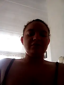 Snapshot of Naiara_Sex_ chatting on 03-06-25, 01:24 Naiara Sex  online show from 03-06-25, 01:24