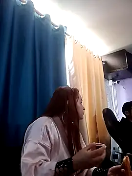 Snapshot of Naiara_Sex_ chatting on 03-08-25, 04:28 Naiara Sex  online show from 03-08-25, 04:28