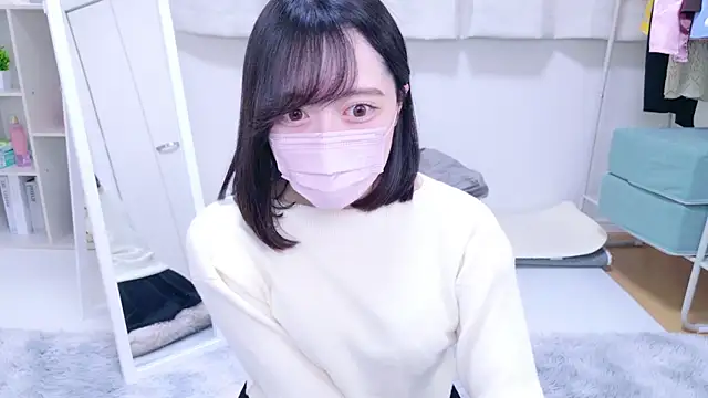 Snapshot of Yurie_ chatting on 12-11-24, 03:02 Yurie  online show from 12-11-24, 03:02