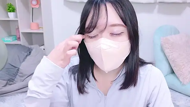 Snapshot of Yurie_ chatting on 02-12-25, 03:38 Yurie  online show from 02-12-25, 03:38