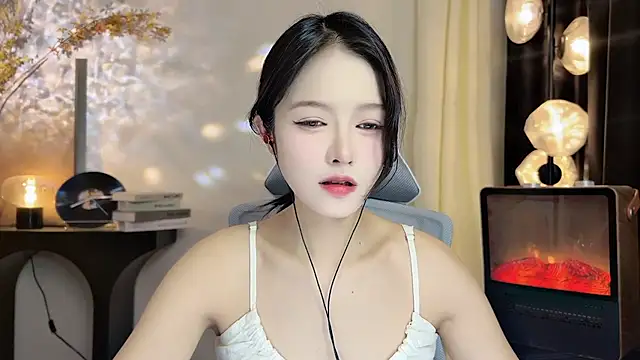 xiaodaibabyy online show from 02-22-25, 01:24