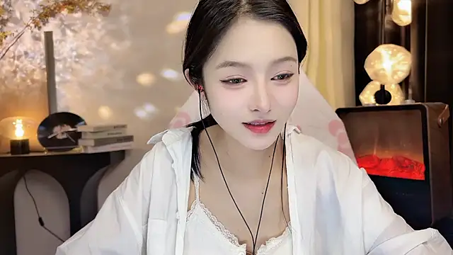 xiaodaibabyy online show from 02-24-25, 04:26