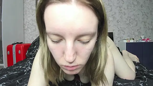 Snapshot of Baiambel_Mi chatting on 10-17-25, 03:36 Baiambel Mi online show from 10-17-25, 03:36