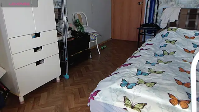 -LauraGold- online show from 12-26-24, 10:59