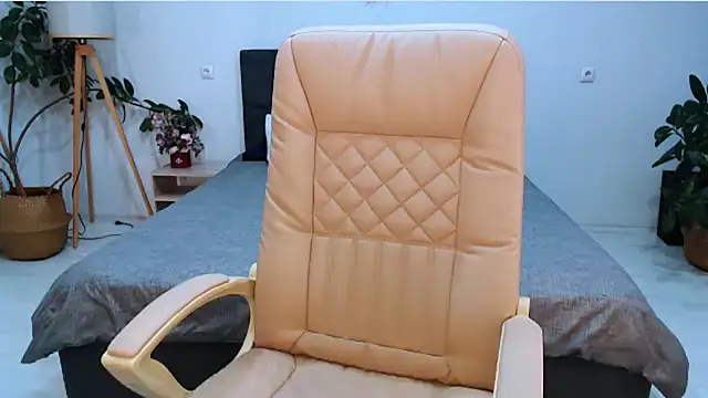 Snapshot of NaughtyNylonFeet chatting on 11-06-25, 02:12 NaughtyNylonFeet online show from 11-06-25, 02:12