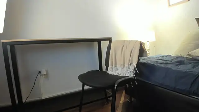 Snapshot of Caroline_dh chatting on 02-09-26, 10:41 Caroline dh online show from 02-09-26, 10:41