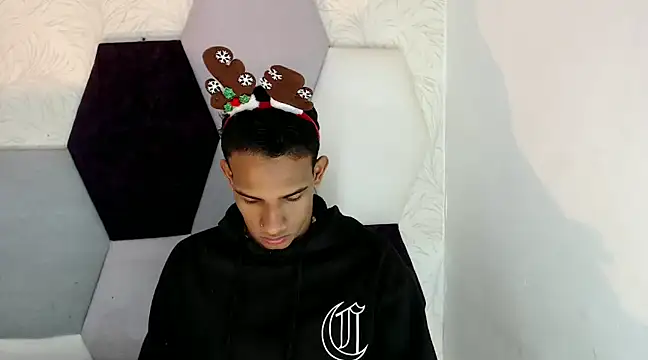 Snapshot of AbrahanBratz chatting on 12-04-24, 11:41 AbrahanBratz online show from 12-04-24, 11:41