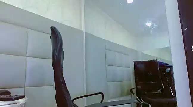 Snapshot of AbrahanBratz chatting on 12-25-24, 06:09 AbrahanBratz online show from 12-25-24, 06:09