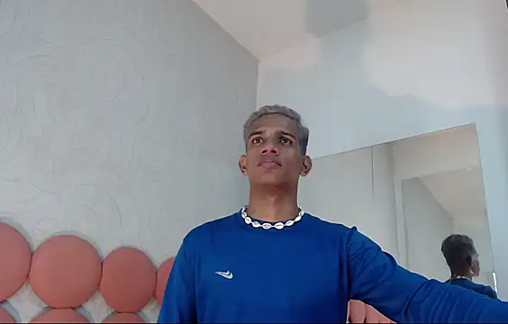 Snapshot of AbrahanBratz chatting on 01-13-25, 07:21 AbrahanBratz online show from 01-13-25, 07:21