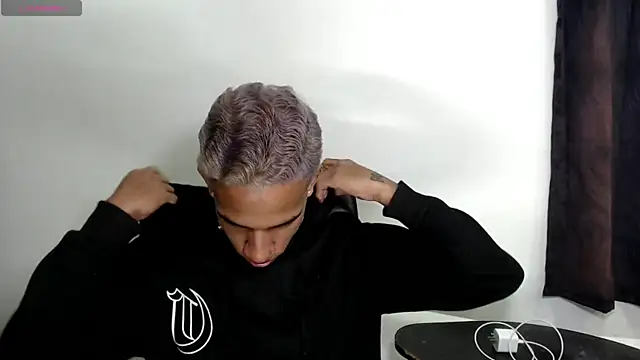 Snapshot of AbrahanBratz chatting on 01-15-25, 11:43 AbrahanBratz online show from 01-15-25, 11:43