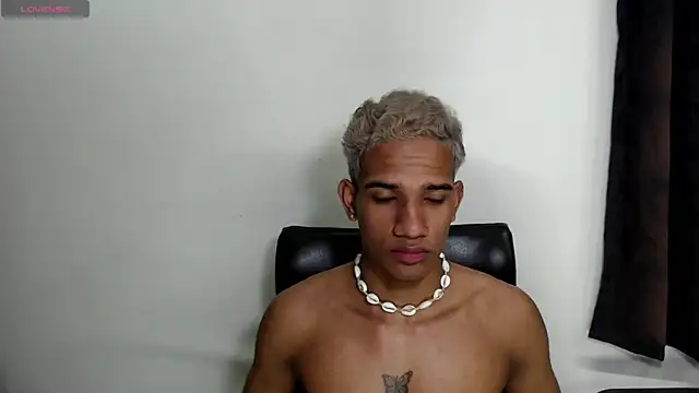 Snapshot of AbrahanBratz chatting on 01-21-25, 11:56 AbrahanBratz online show from 01-21-25, 11:56