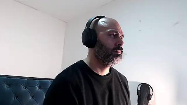 Gabriel Harmant online show from 12-20-24, 04:31