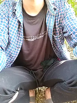 Snapshot of Piyush_2024 chatting on 03-04-25, 11:08 Piyush 2024 online show from 03-04-25, 11:08