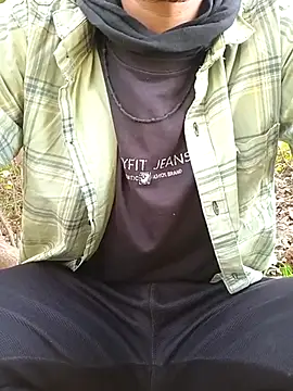 Snapshot of Piyush_2024 chatting on 03-08-25, 08:22 Piyush 2024 online show from 03-08-25, 08:22