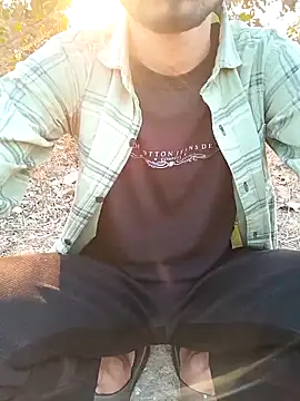 Snapshot of Piyush_2024 chatting on 03-16-25, 04:09 Piyush 2024 online show from 03-16-25, 04:09