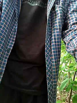 Snapshot of Piyush_2024 chatting on 09-11-25, 01:17 Piyush 2024 online show from 09-11-25, 01:17