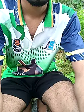 Snapshot of Piyush_2024 chatting on 09-23-25, 01:30 Piyush 2024 online show from 09-23-25, 01:30