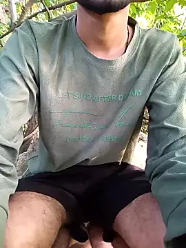 Snapshot of Piyush_2024 chatting on 10-12-25, 01:37 Piyush 2024 online show from 10-12-25, 01:37