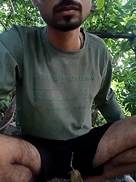 Snapshot of Piyush_2024 chatting on 10-18-25, 01:08 Piyush 2024 online show from 10-18-25, 01:08