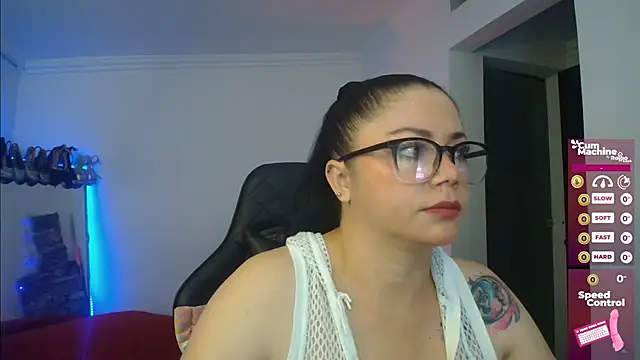 Snapshot of Madame_Shein_ chatting on 12-11-24, 09:30 Madame Shein  online show from 12-11-24, 09:30