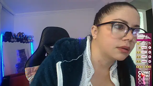 Snapshot of Madame_Shein_ chatting on 12-11-24, 12:34 Madame Shein  online show from 12-11-24, 12:34