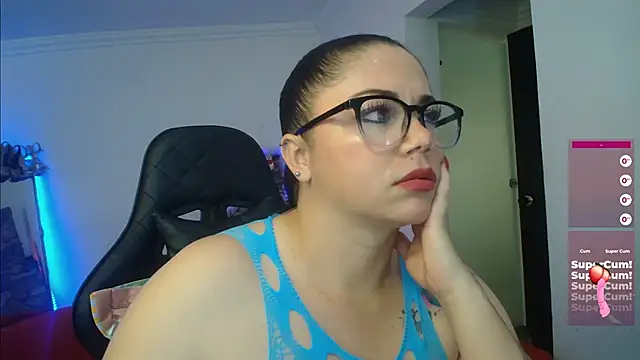 Snapshot of Madame_Shein_ chatting on 12-21-24, 10:19 Madame Shein  online show from 12-21-24, 10:19