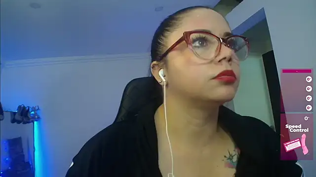 Snapshot of Madame_Shein_ chatting on 12-28-24, 02:21 Madame Shein  online show from 12-28-24, 02:21