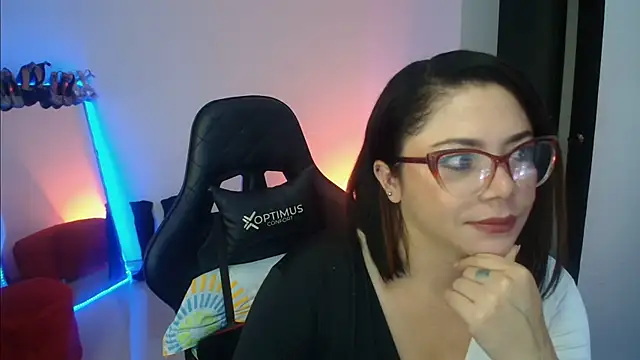 Snapshot of Madame_Shein_ chatting on 02-05-25, 09:57 Madame Shein  online show from 02-05-25, 09:57