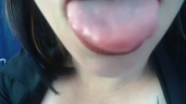 Snapshot of Madame_Shein_ chatting on 03-17-25, 07:37 Madame Shein  online show from 03-17-25, 07:37