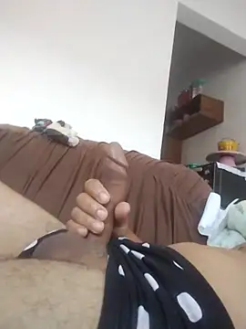 Snapshot of Malubrotudo chatting on 02-27-25, 09:32 Malubrotudo online show from 02-27-25, 09:32