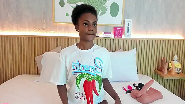 Snapshot of kenya_stone_1 chatting on 11-19-25, 08:09 kenya stone 1 online show from 11-19-25, 08:09