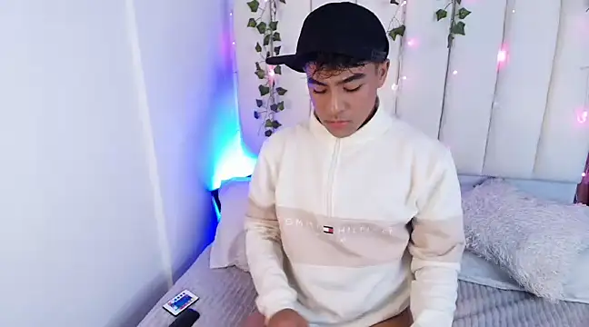 kiing azahell online show from 01-04-25, 03:07