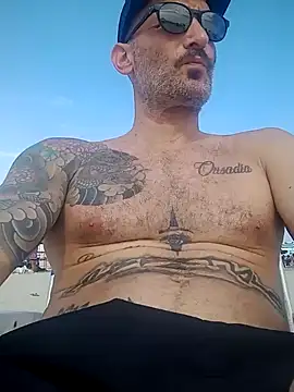 Snapshot of rolesexy chatting on 01-25-25, 07:18 rolesexy online show from 01-25-25, 07:18