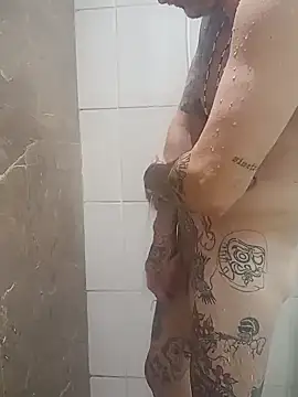 Snapshot of rolesexy chatting on 09-13-25, 04:56 rolesexy online show from 09-13-25, 04:56