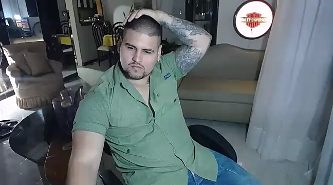 pitbullveryhot online show from 02-15-25, 03:42