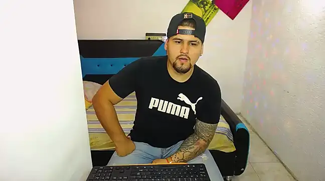 pitbullveryhot online show from 03-18-25, 09:43