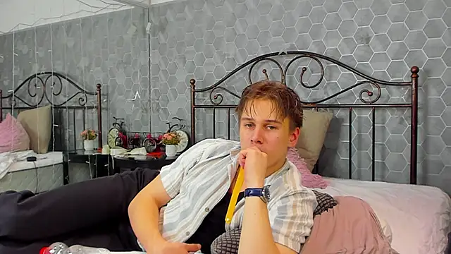 Marcus Swampov online show from 12-24-24, 08:11